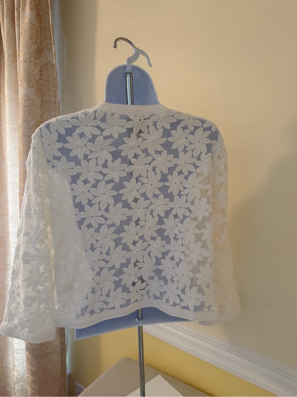 Anne Klein White Floral Lace Open-Front Jacket - Picture 3 of 4